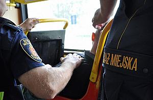 Awantura w tramwaju i nieoczekiwany finał. Miał przy sobie cudze dokumenty