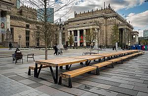 Wspólny Stół wraca na plac Defilad. Symbol spotkań znów w centrum Warszawy