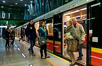 Jak poruszają się mieszkańcy Warszawy? Nowe dane o transporcie