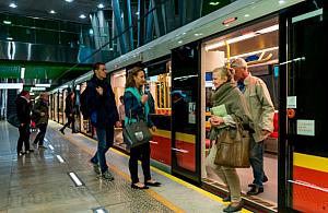 Jak poruszają się mieszkańcy Warszawy? Nowe dane o transporcie