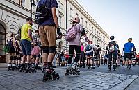 Nightskating Warszawa 2026. Nocny przejazd rolkarzy i utrudnienia