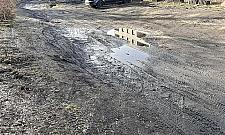 Ulica Przy Fosie na Bemowie w złym stanie. Remont pod znakiem zapytania