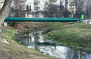 Kanał Bródnowski zaśmiecany. Miasto planuje oczyszczanie i zmiany