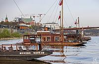 Dzień Flagi nad Wisłą. Widowisko łodzi i patriotyczne święto