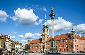 Majówka w Warszawie. Przemarsze, uroczystości i duże utrudnienia