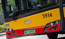 Autobusy w Warszawie: niepunktualność, przesiadki i długie dojścia. Co boli pasażerów?