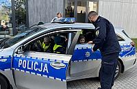 Policjant odwiedził przedszkole i uczył dzieci bezpieczeństwa
