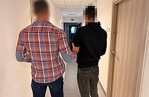 19-latek włamywał się do lokali. Wybijał szyby kostką brukową