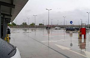 Legionowo przypomina o darmowych parkingach. Wolnych miejsc wciąż nie brakuje