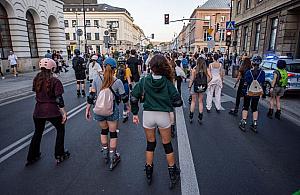 Weekendowe przejazdy w Warszawie. Utrudnienia dla kierowców