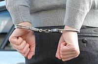 Ogień uszkodził elewację i drzwi. Policja zatrzymała 37-latka