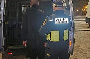 Uciekł z młodzieżowego ośrodka. Strażnicy znaleźli go na ulicy w centrum Warszawy