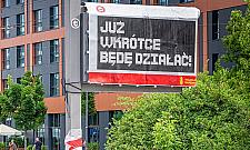 Na Bemowie wciąż brakuje tablic informacji pasażerskiej. Zmiany coraz bliżej