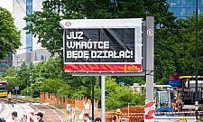 Na Bemowie wciąż brakuje tablic informacji pasażerskiej. Zmiany coraz bliżej
