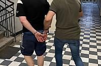 Policjant rozpoznał podejrzanego. 41-latek usłyszał 10 zarzutów