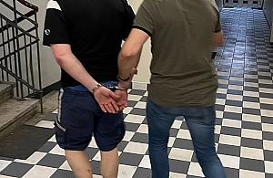 Policjant rozpoznał podejrzanego. 41-latek usłyszał 10 zarzutów