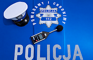 Motocykl i audi za głośne. Policja zatrzymała dowody rejestracyjne
