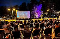 Filmowe lato na Białołęce. Sprawdź repertuar kina plenerowego