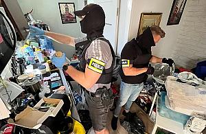 Ponad 7,5 kg narkotyków na działce. Małżeństwo trafiło do aresztu