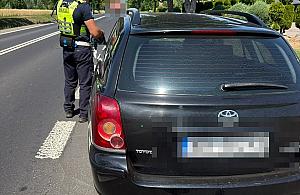 Pędził toyotą i nie miał prawa jazdy. Sprawa trafi do sądu