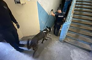 Akcja policji w Warszawie. 32-latek zatrzymany z heroin� i mefedronem