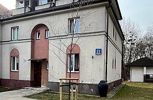 Dwie kamienice przy Radiowej, to inny - ponury świat. Mieszkańcy tracą nadzieję