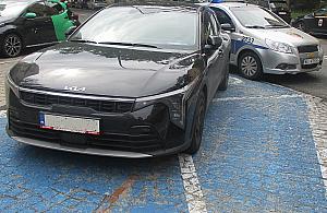 Zaparkowa� na miejscu dla niepe�nosprawnych. Podrobiona karta przysporzy�a mu k�opot�w