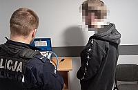 Zatrzyma� auto na skrzy�owaniu i zasn��. Mia� ponad 2 promile