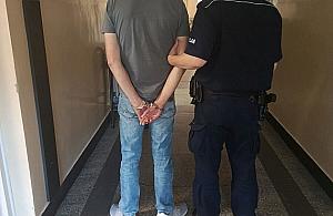 Nerwowe zachowanie zwr�ci�o uwag� policjant�w. 42-latek mia� marihuan�