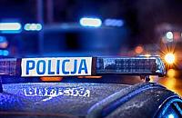 Seniorka upadła przy Cmentarzu Bródnowskim. Pomogli jej dzielnicowi z Targówka