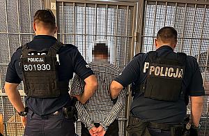 Kierowca przewozu os�b chcia� przekupi� policjant�w