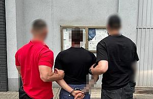 Odebrał kody, wypłacał pieniądze z bankomatów. 25-latek trafił do aresztu