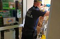 83-latka zagubi�a si� na ulicy. Pomogli jej przechodnie i stra�nicy miejscy