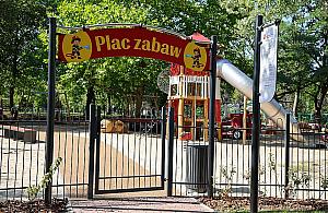 Plac zabaw w parku Kaskada ju� otwarty. To prawdziwa gratka dla ma�ych stra�ak�w