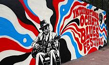 Na Ochocie uczcili legend� bluesa. Mural Johna Lee Hookera w parku Szcz�liwickim