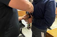 Zmusił nastolatka do wypłaty pieniędzy z bankomatu. Policja zatrzymała 40-latka