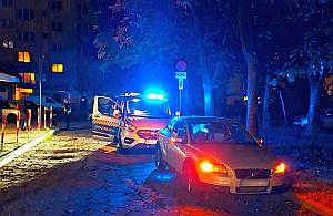 Zabra� samoch�d kole�anki i ruszy� w nocn� tras�. By� nietrze�wy