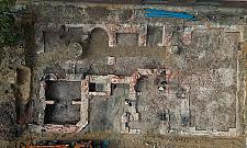 Niezwyk�e odkrycie w �r�dmie�ciu. Archeolodzy znale�li �lady dawnej Warszawy
