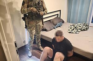 Rozb�j z broni� i pozbawienie wolno�ci. Trzech m�czyzn zatrzymanych