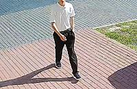 Policja szuka mężczyzny. Chodzi o oszustwo na tzw. policjanta