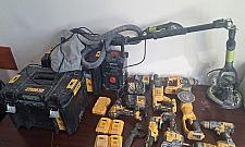 Elektronarzędzia warte 6700 zł zniknęły z auta. Policjanci zatrzymali dwóch mężczyzn