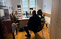 Nie przestrzega� dozoru elektronicznego. 51-latek trafi� do zak�adu karnego
