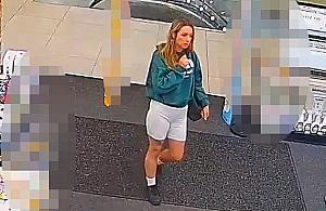 Kradzież przy Grochowskiej 207. Policja prosi o pomoc w ustaleniu tożsamości tej osoby
