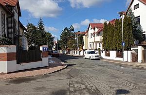 Mieszkańcy Popiołka mają dość. Chcą zakazu wjazdu dla kierowców spoza okolicy
