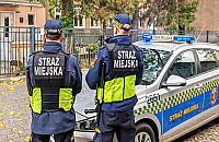 Ucze� grozi� atakiem na nauczycielk�. Stra�nicy miejscy powiadomili policj�