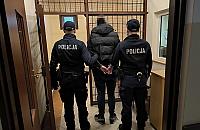 Pijany kierowca uszkodzi� s�upki i ogrodzenie. S�d wyda� wyrok